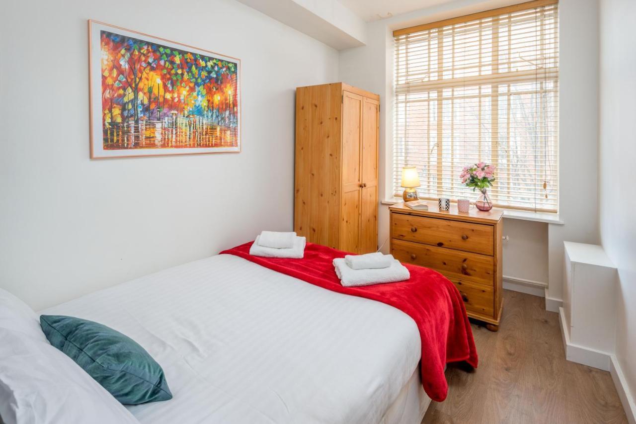 Joivy 2-bed Flat Near Notting Hill Apartment *