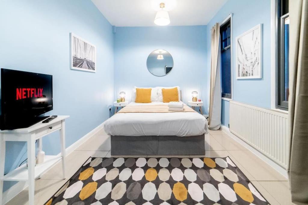 2 Bedroom * London