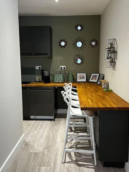 Apartamento Lovely 1-bedroom In N1