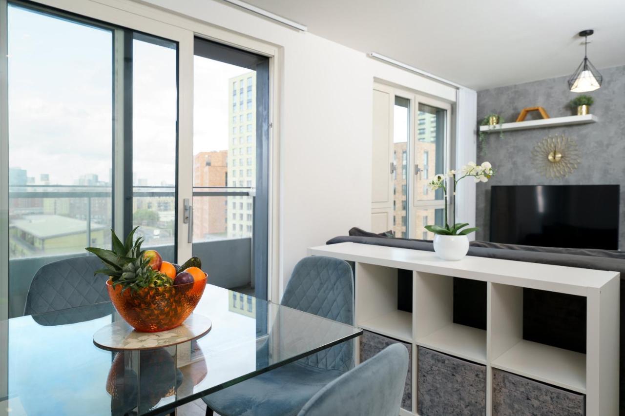Apartamento Stylish Fully-equipped One Bedroom With Extra Sofa Bed, Free Secure Parking, Onsite Gym, 24hr Security & Concierge