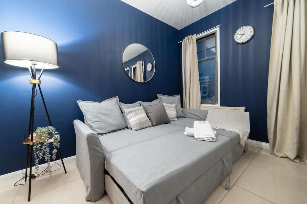 2 Bedroom * London
