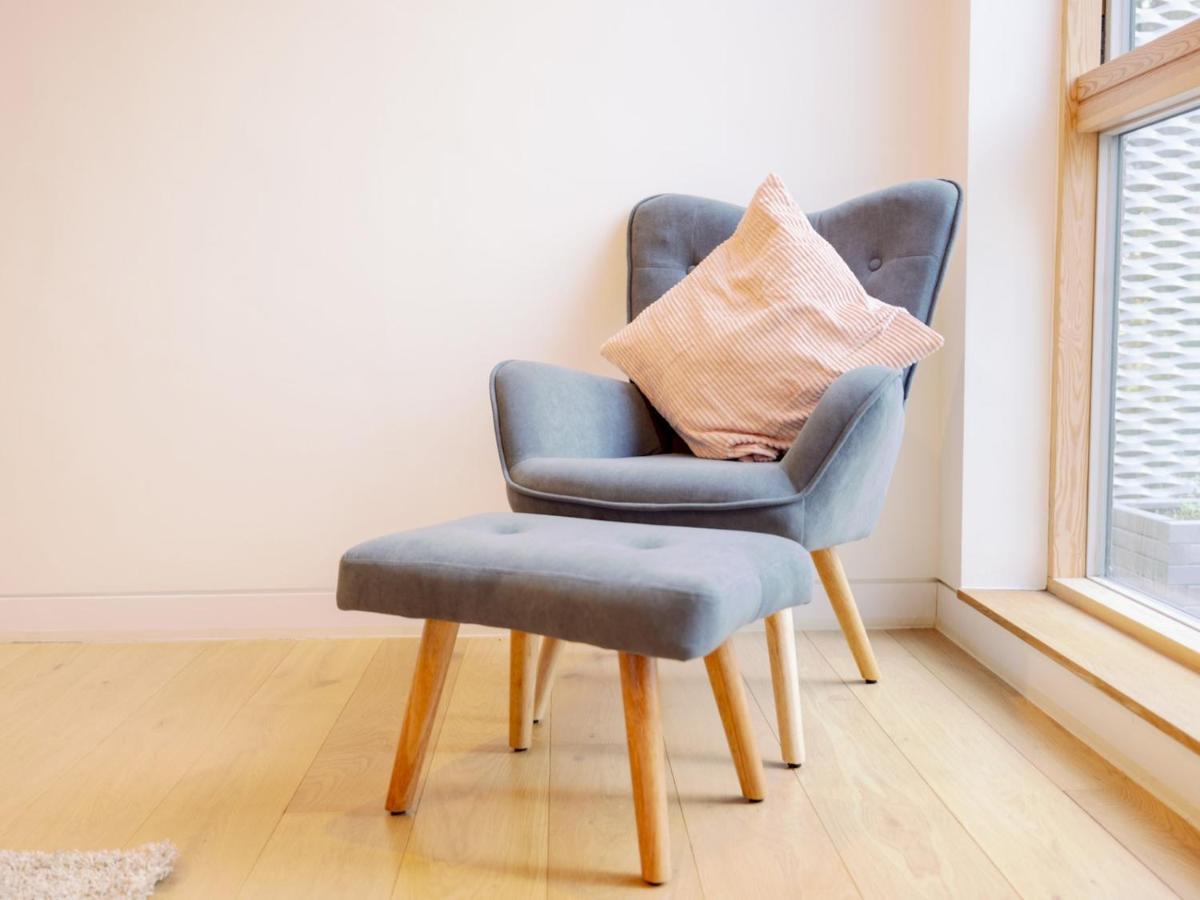 Vakantiehuis Pass The Keys - Spacious Modern Flat With Garden, In South West Londen