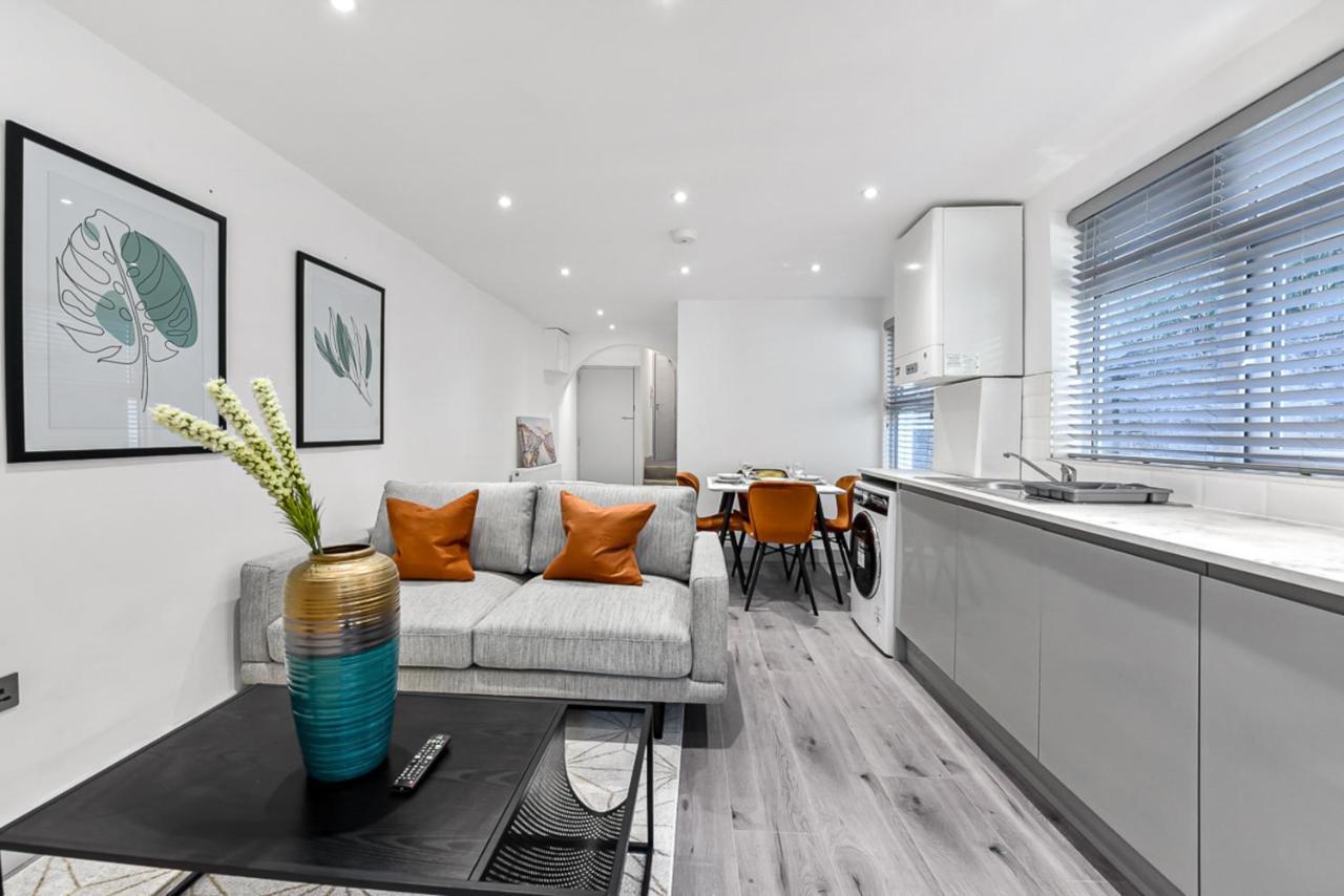 Lovely 2 Bedroom In Greater * Londres