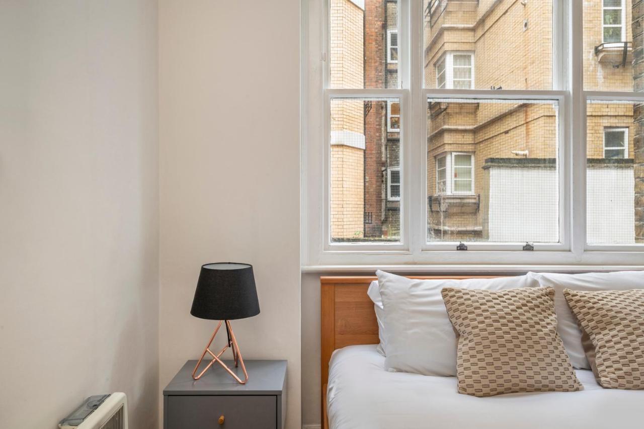 The Modern Manor - Fitzrovia - By Frankie Says Apartment London