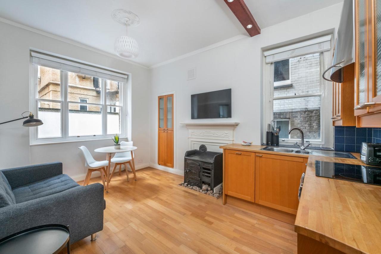 The Modern Manor - Fitzrovia - By Frankie Says *
