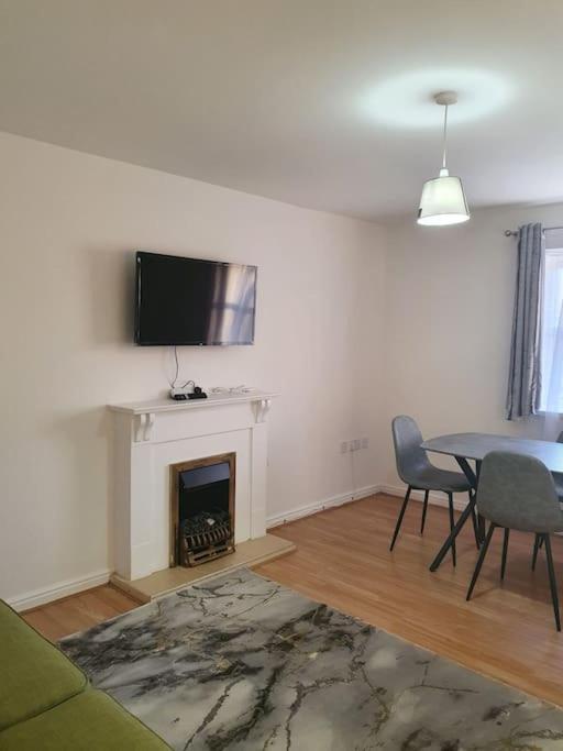 Apartamento Lovely 2-bedroom With Indoor Fire Place Londres