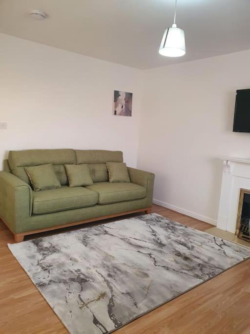 Lovely 2-bedroom With Indoor Fire Place Apartamento *