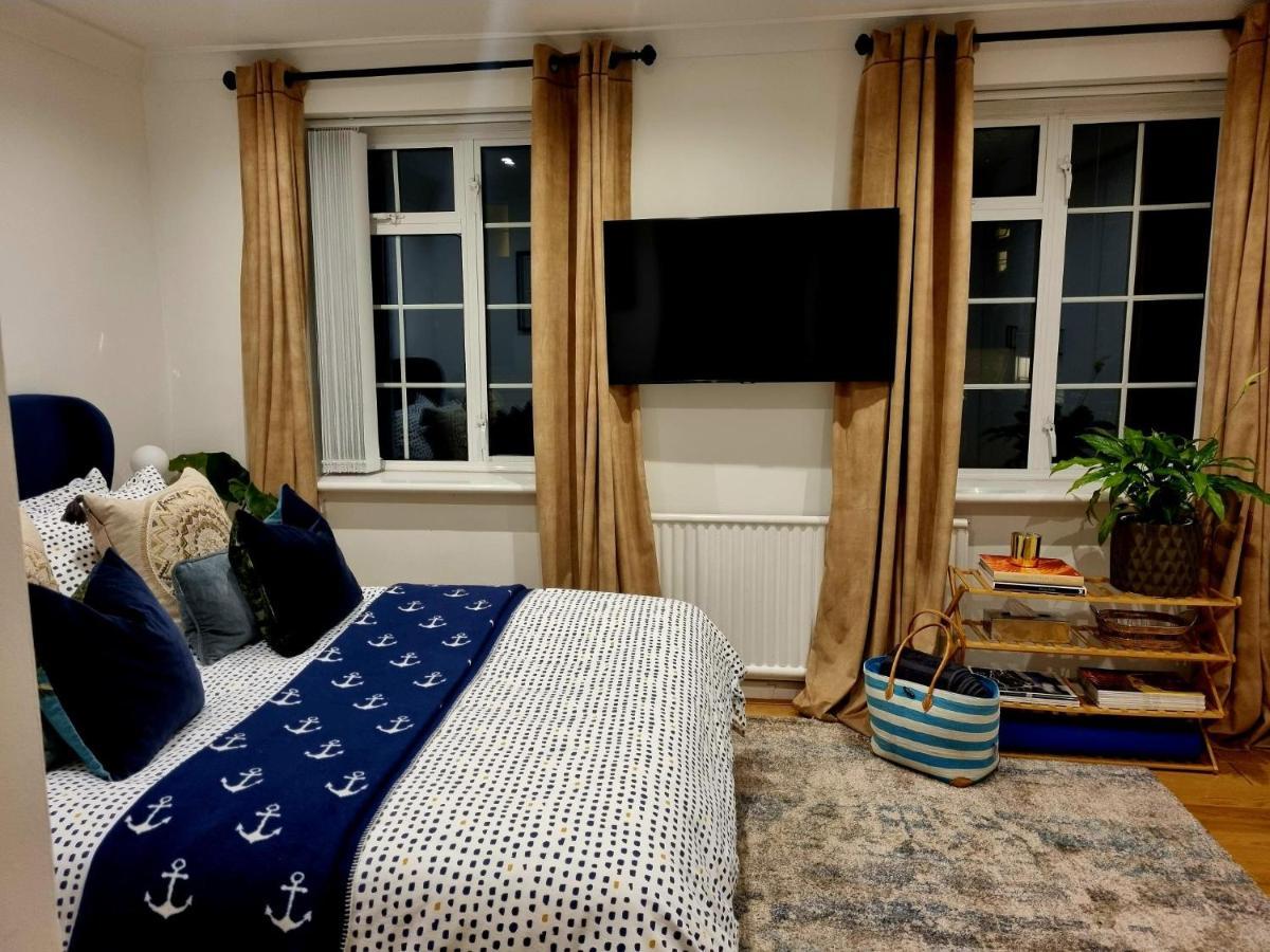 Homestay Live Like A Celebrity On Millionaire's Row London