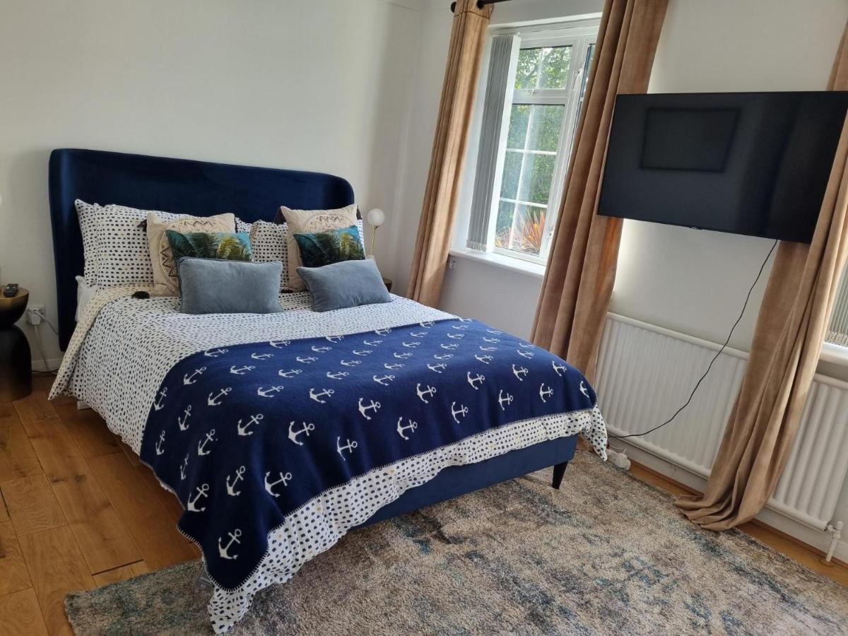 Live Like A Celebrity On Millionaire's Row *