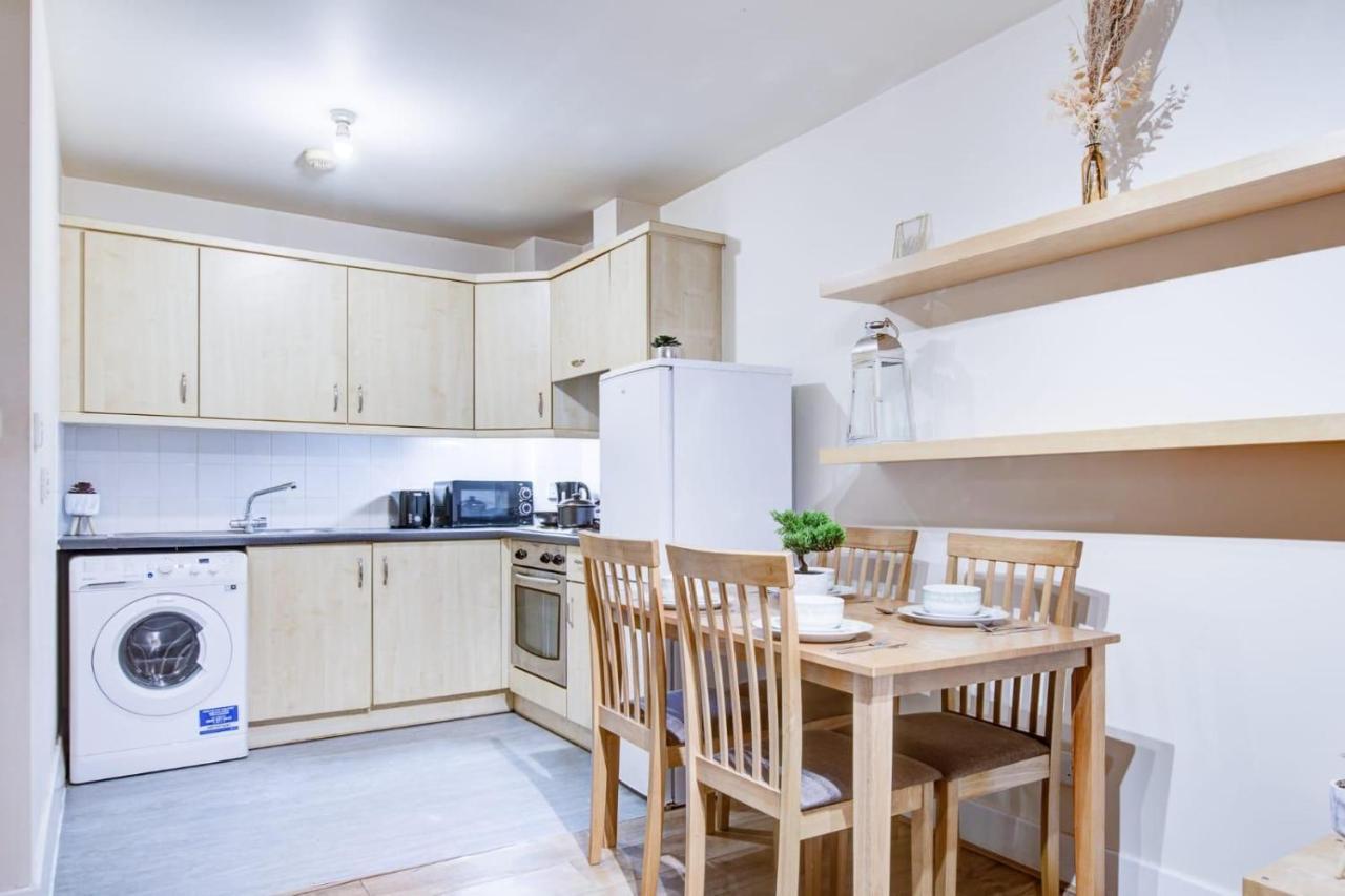 Waterloo 2 Bedroom Apartment London