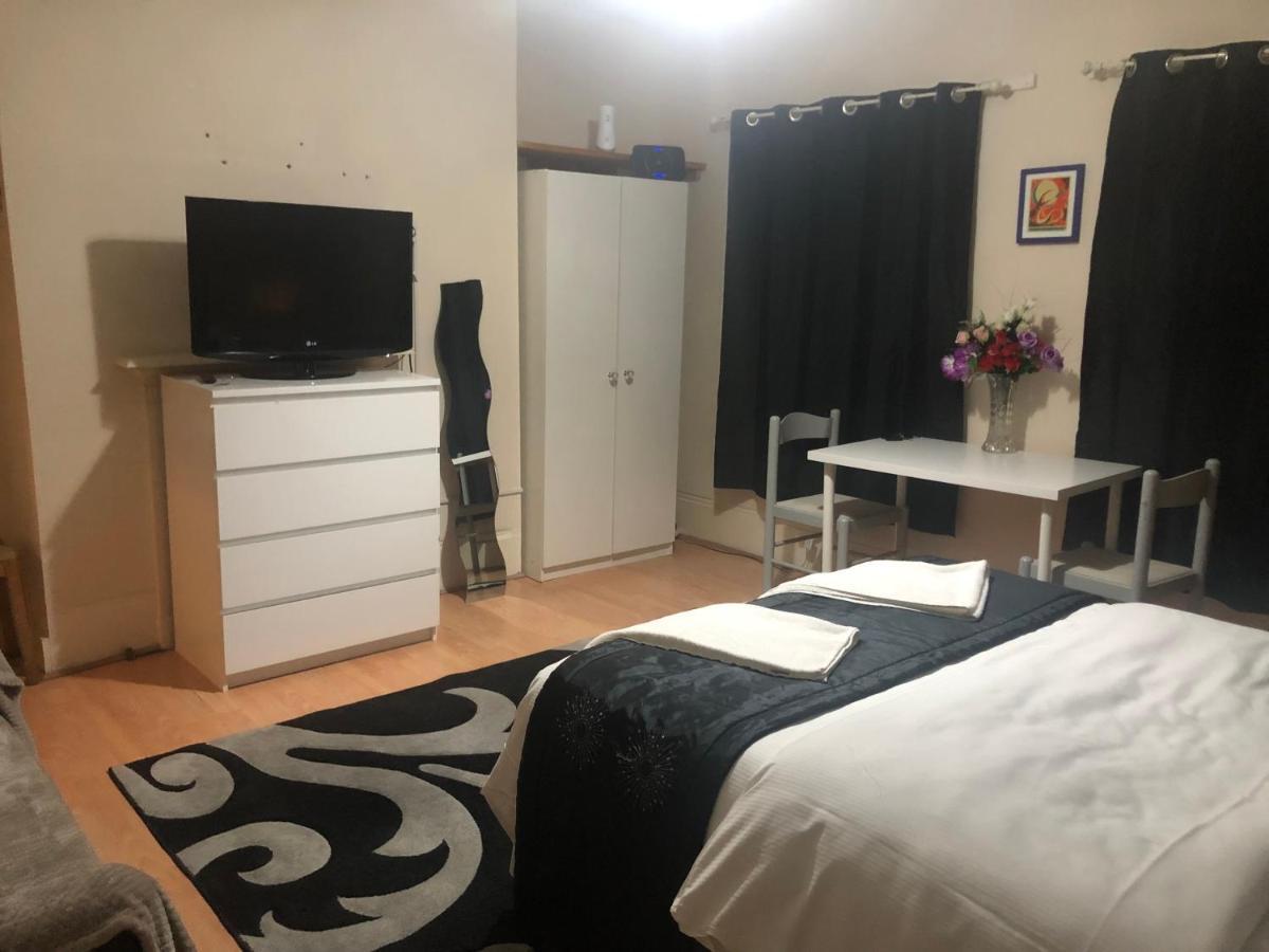 94 Bricklane Studio Flats * London