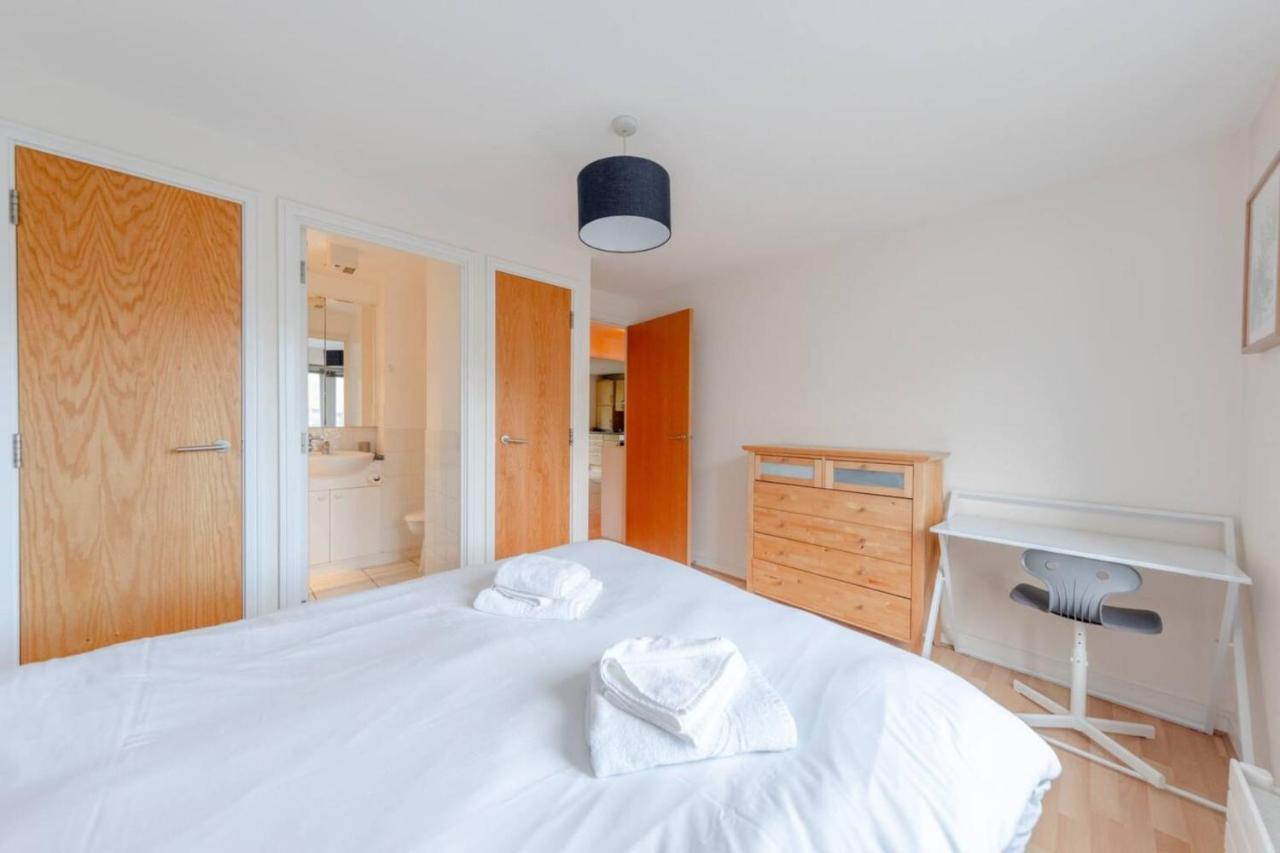 Appartement Spacious 2 Bedroom Near White Londres