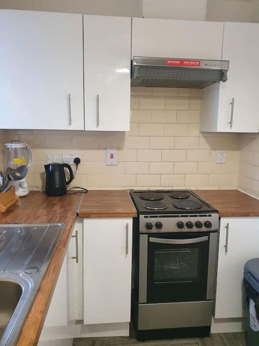 Apartamento Lovely 2-bedroom With Indoor Fire Place Londres