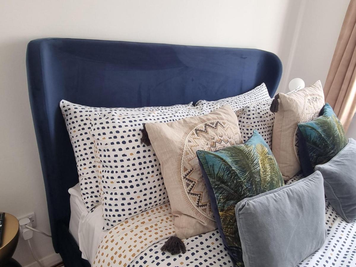 Homestay Live Like A Celebrity On Millionaire's Row London