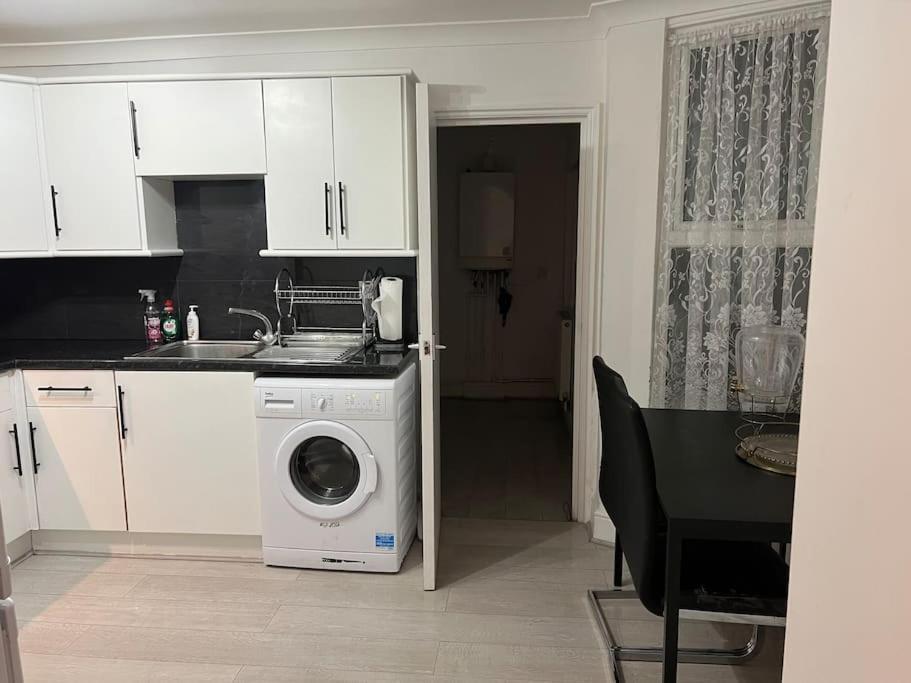 Appartement Lovely 1-bedroom With Free Parking & Garden. Londres