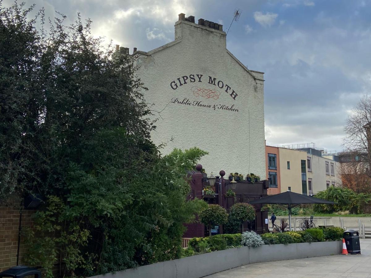 Apartamento 2-bedroom Flat In Cutty-sark, Greenwich ! Londres
