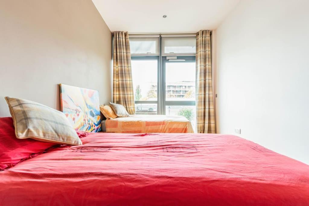 Luxurious Flat Sunny, Quiet, Design, Lift, Balcony * Londres