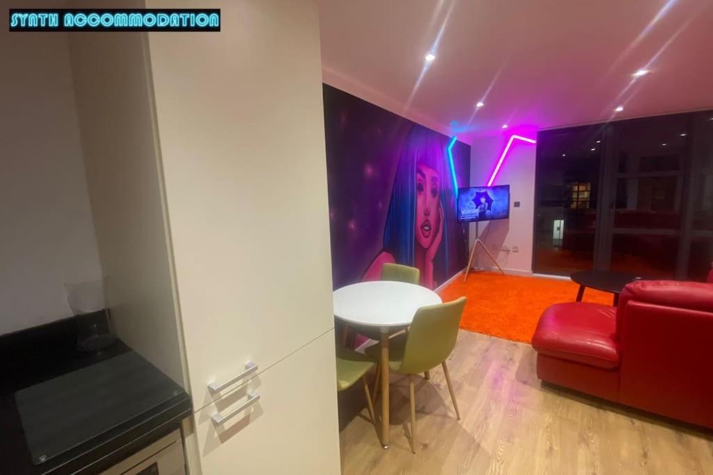 New Unique 2bedroom In Canary Wharf *