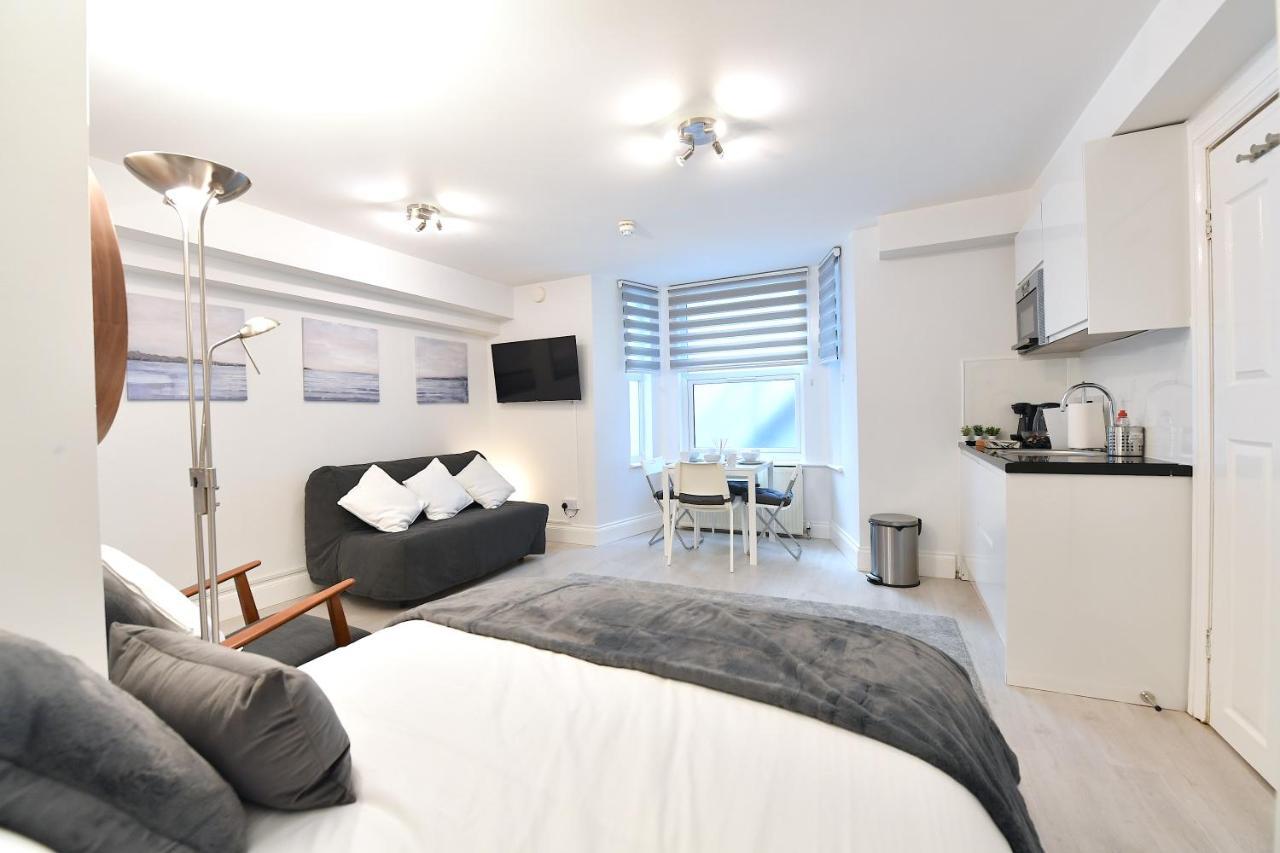Very Close To Line Underground Shepherds Bush And Westfield Newly Refurbished Apartamento Londres