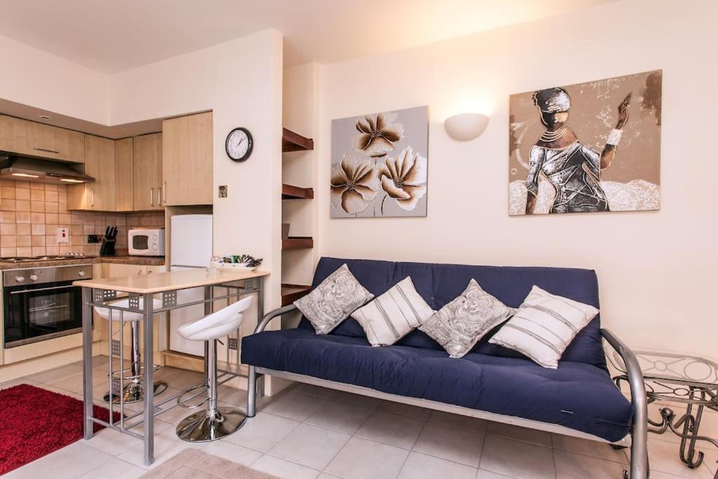 Awesome In The Heart Of Camden Town Apartment *