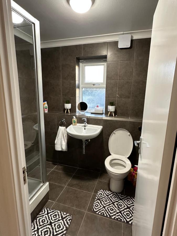 Stylish 1 Bedroom Close To Tooting Bec Station * Londres