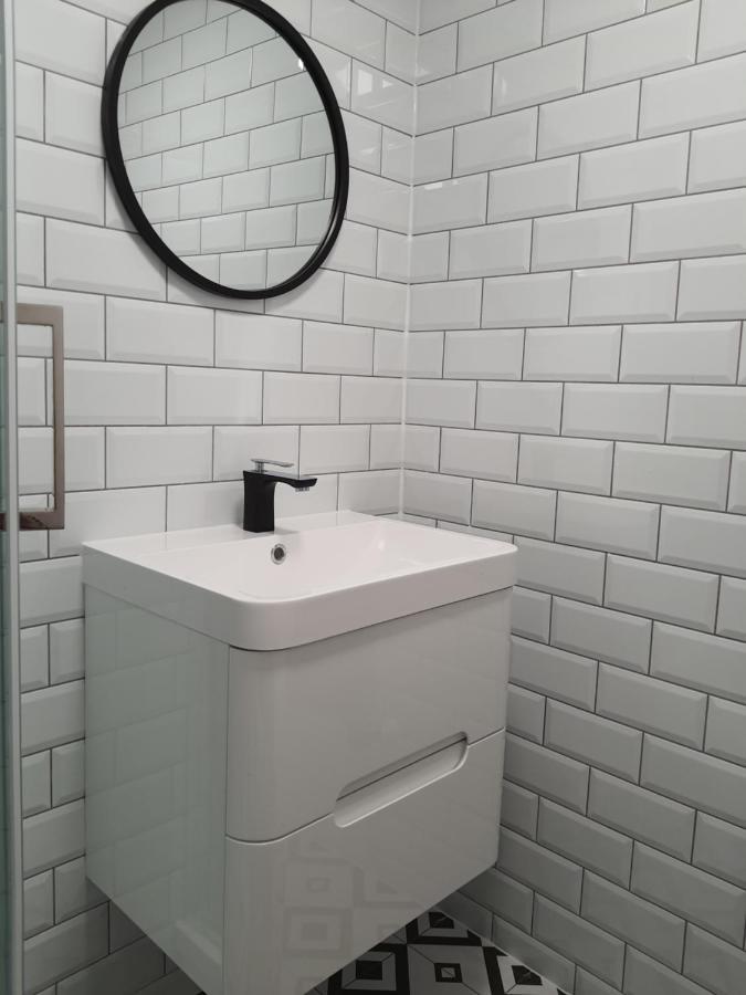 Large Bright With Kitchen Londres