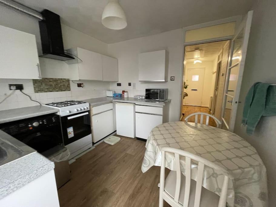 Hébergement de vacances Spacious Bungalow In London, Near Central London, The Excel Centre And The O2, Ideal For Families