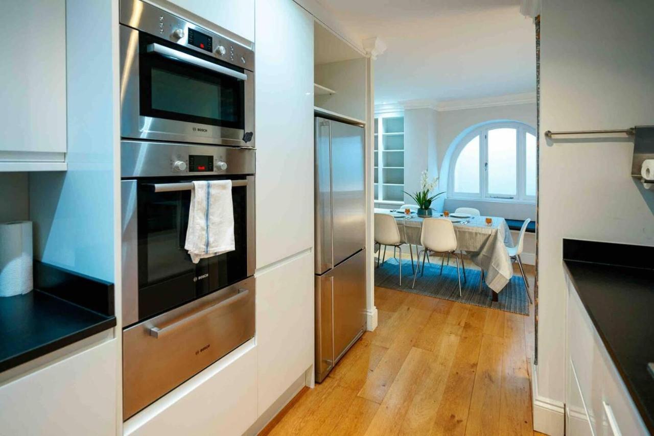 Spacious & Modern 3brs House In Londres