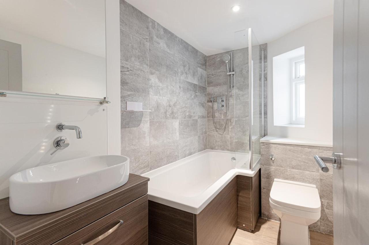 Kensington 2 Bed 2 Bath For 5 Guests * Londres