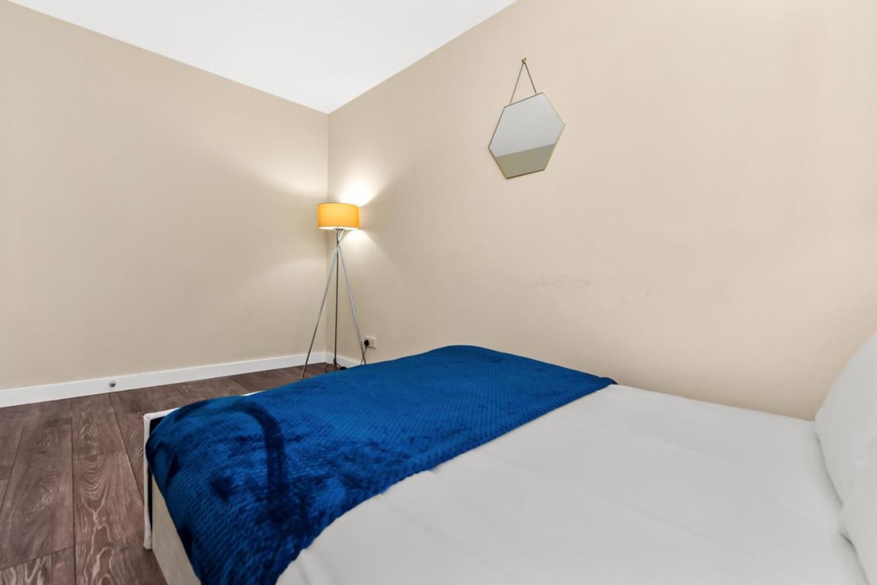 Family Friendly, Zone 2, 2 Beds, Overground Appartement