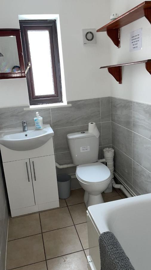 Lovely 4 Bedroom 2 Bathroom Londres
