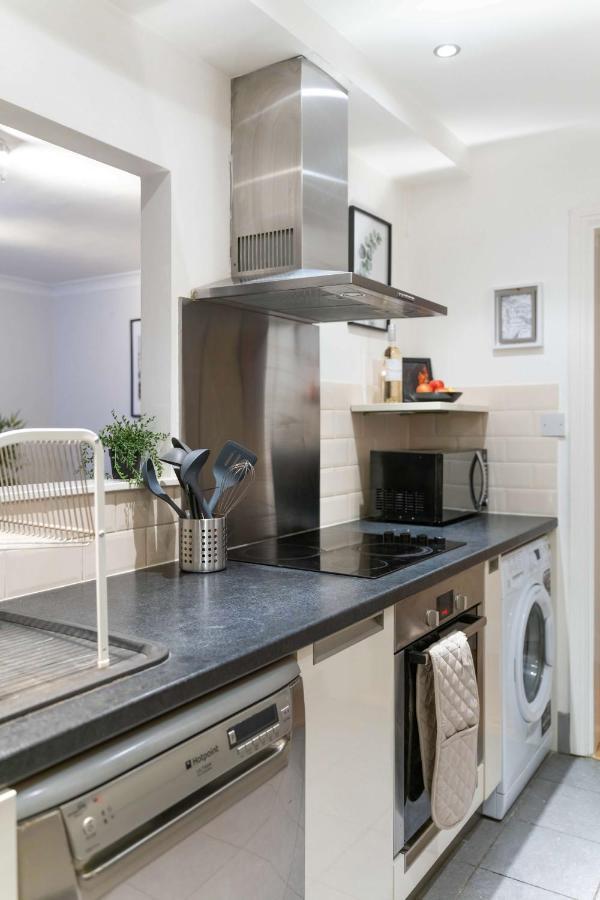 Chic Two Bed Garden Flat Londres