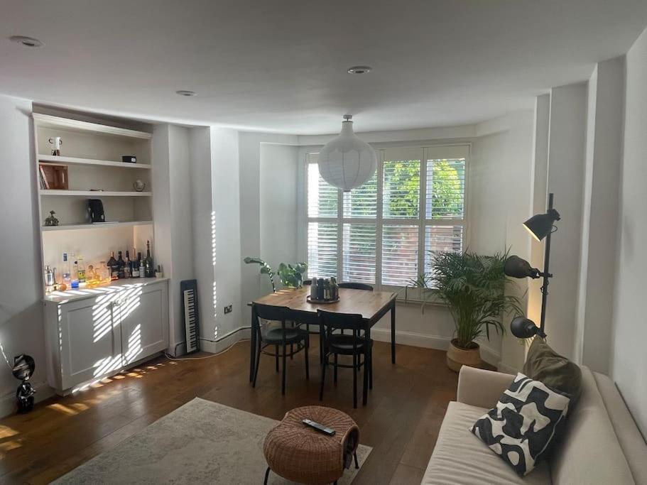 Lovely 2-bed With Patio Near Camden Appartement Londres