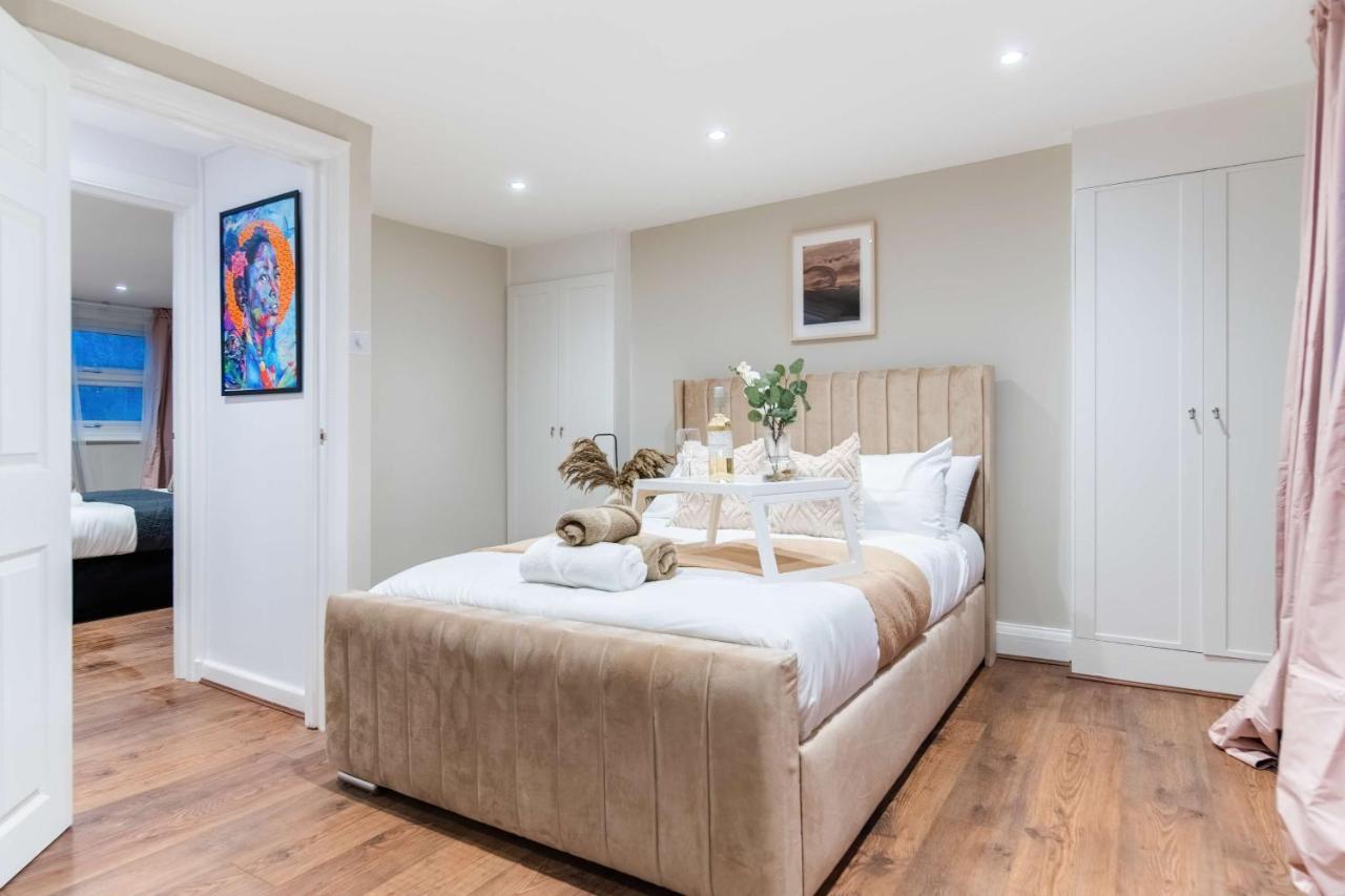 Kensington High 2 Bedroom Londen