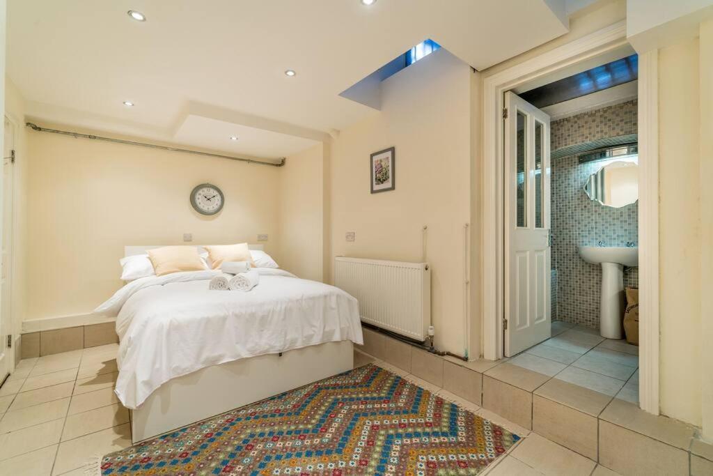 Cozy 3 Bed Flat In The Heart Of Broadway Market Londres