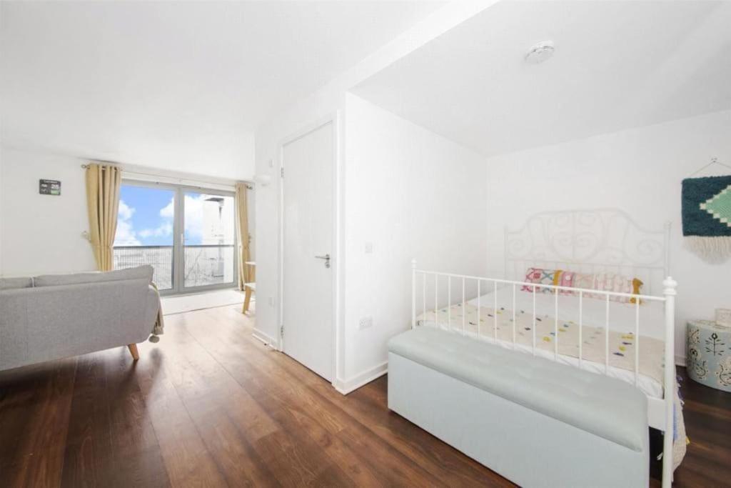 Central Zone 2 Modern Apartment
