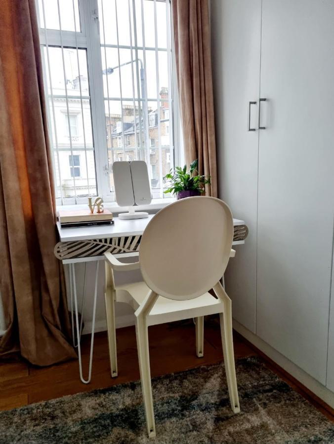 Live Like A Celebrity On Millionaire's Row Homestay