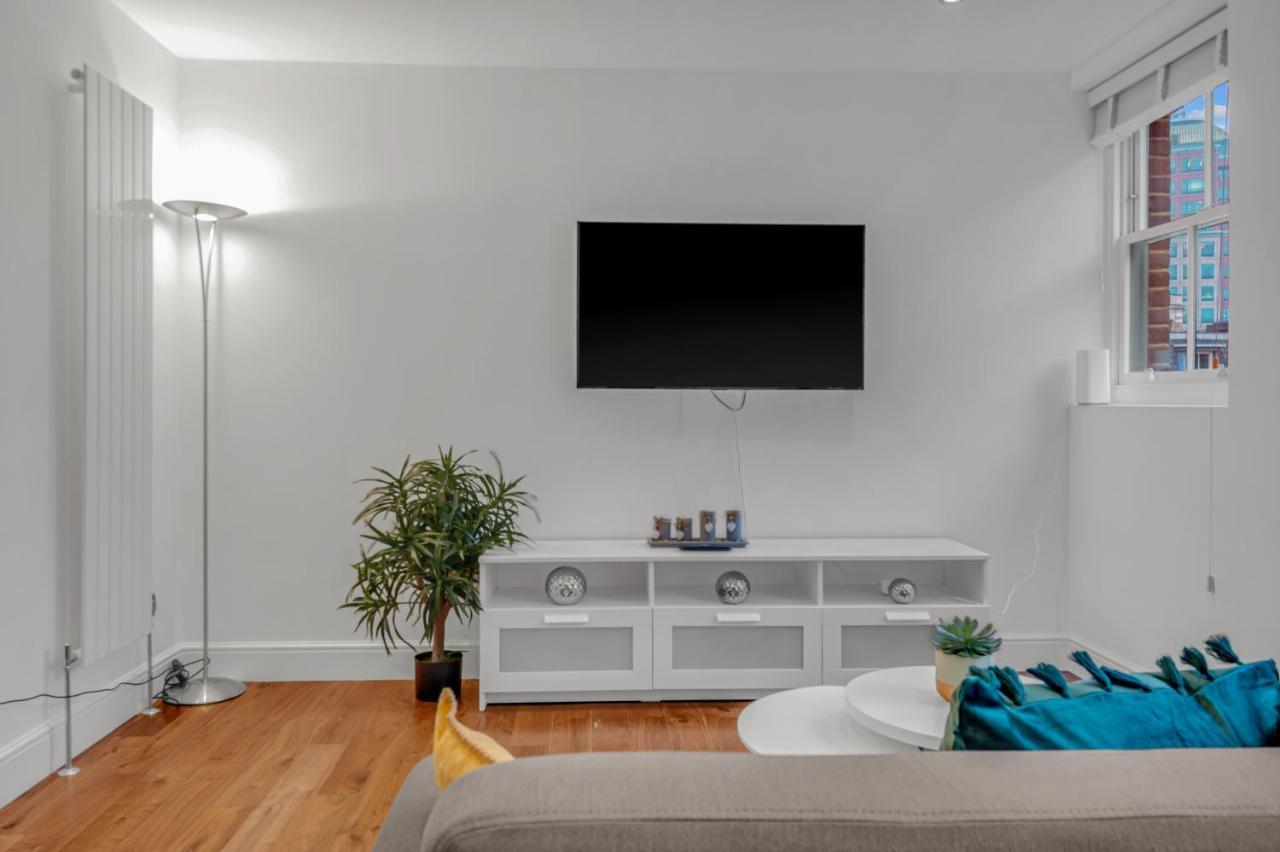 Mysquare Vibrant And Sleek 2 Bed In Artillery Lane Londres