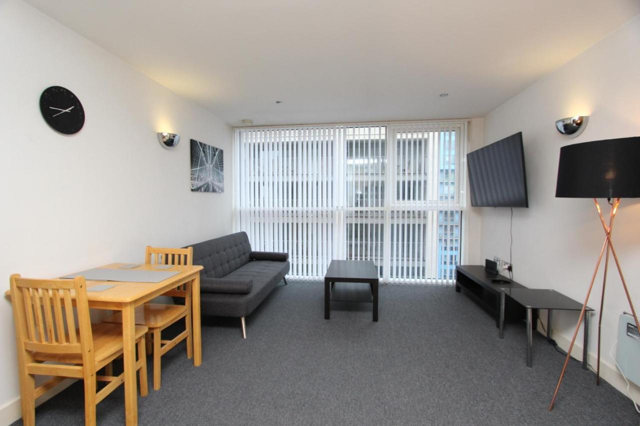 Appartement Cozy And Spacious 1 Double Bedroom Located By Excel- E16 *