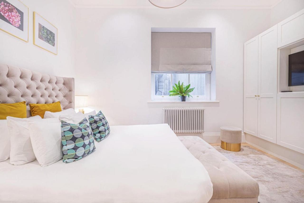Royal Kensington In Cromwell Road *
