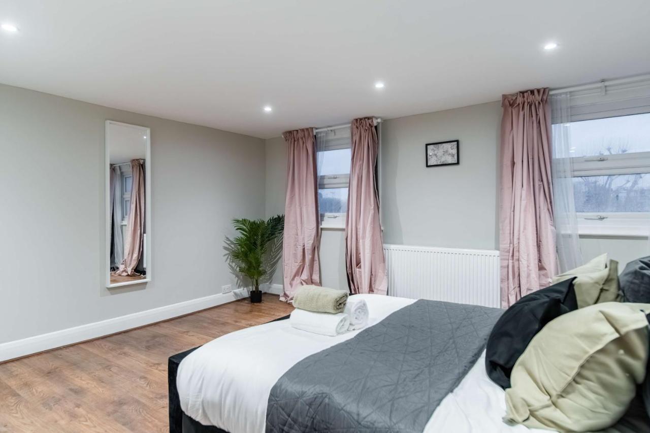 Kensington High 2 Bedroom Appartement *