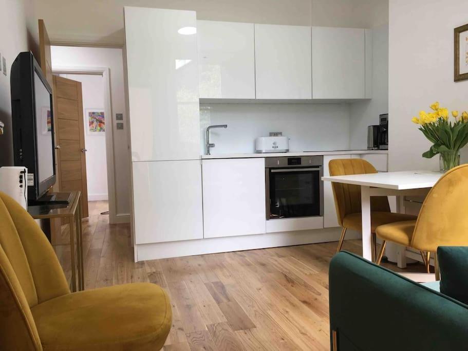 Newly Refurbished 2-bedroom Flat In Notting Hill Londres