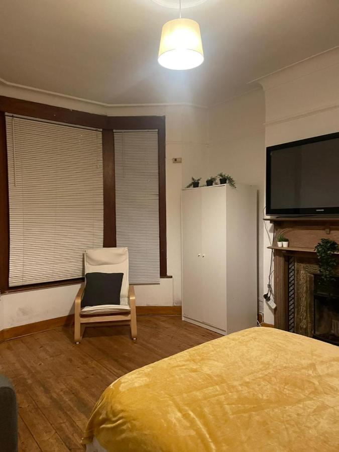Quarto em Acomodações Particulares Balham, South Spacious 1, 6 Available *