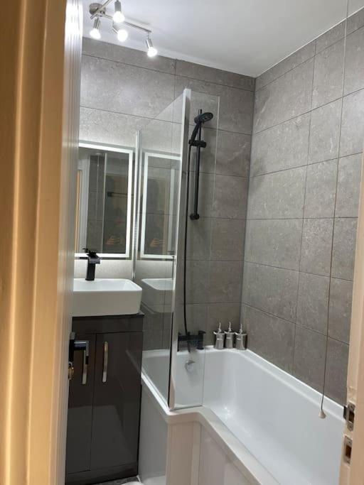 Self-catering Fully Equipped In Vauxhall Apartamento Londres
