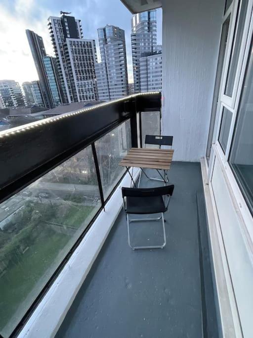 Self-catering Fully Equipped In Vauxhall * Londres