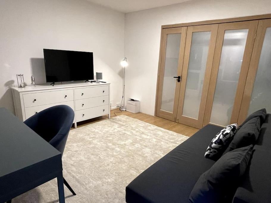 Self-catering Fully Equipped In Vauxhall * Londres