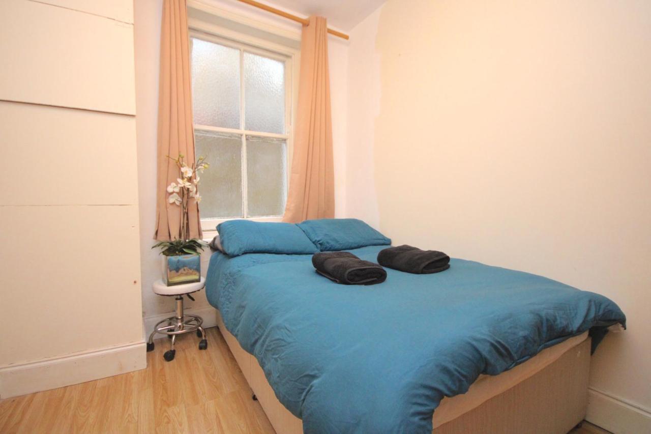 Three Bedroom Flat With Garden In Fulham * Londres