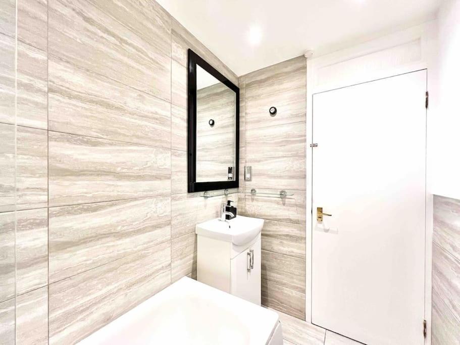 Free Parking - Business Or Relocation - Weekly Or Monthly - 4 Guests By Hofin Stays Short Lets & Serviced Londres