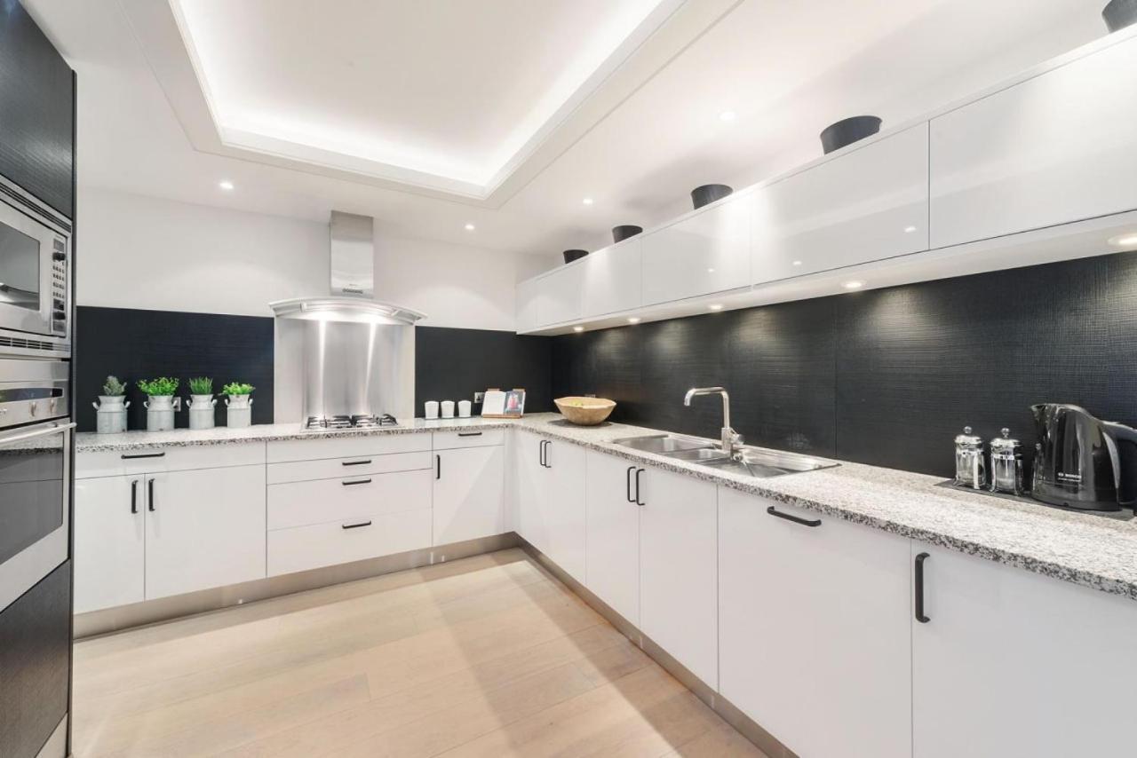 Hébergement de vacances Prime Knightsbridge Mews - 4 Bed House *