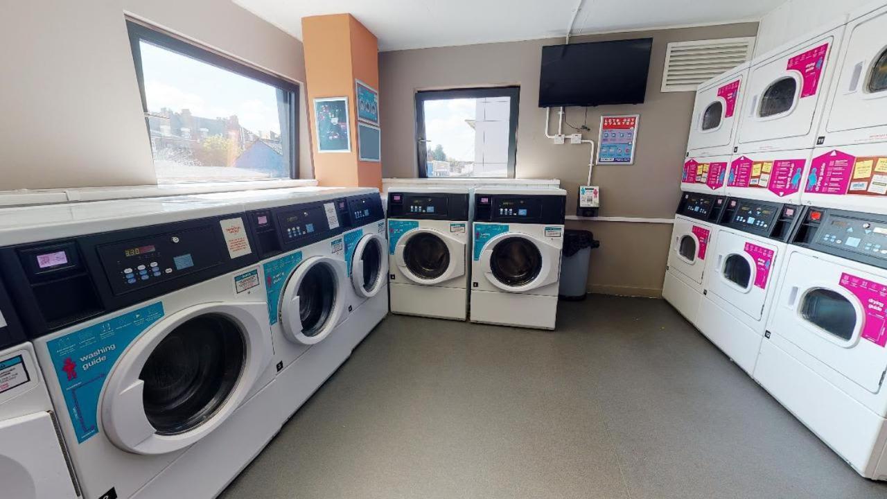 For Students Only Private Bedrooms With Shared Kitchen And At Iq Haywood House In Londres